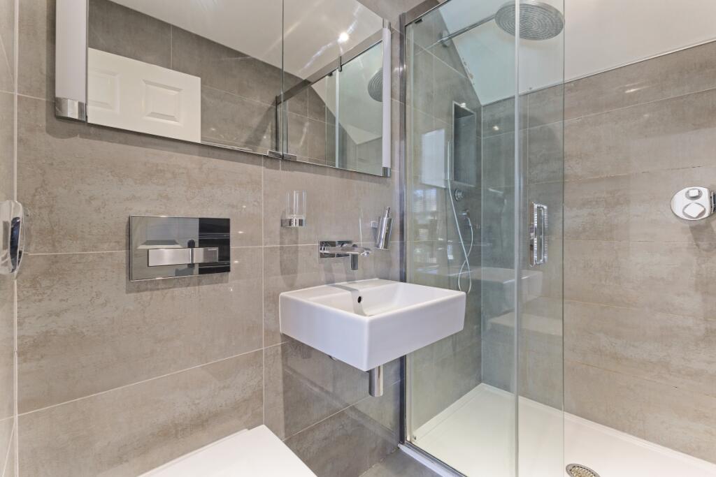 87241_10 Gowrie P...