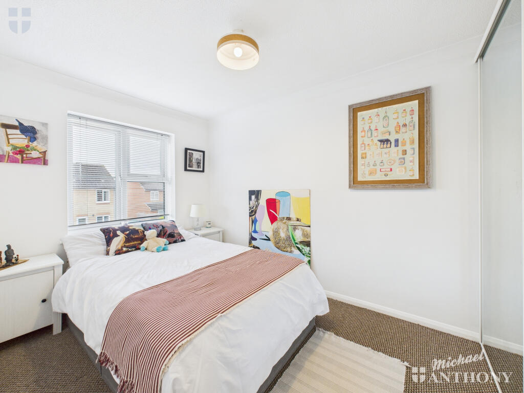 CAM03852G0-PR0254-STILL008