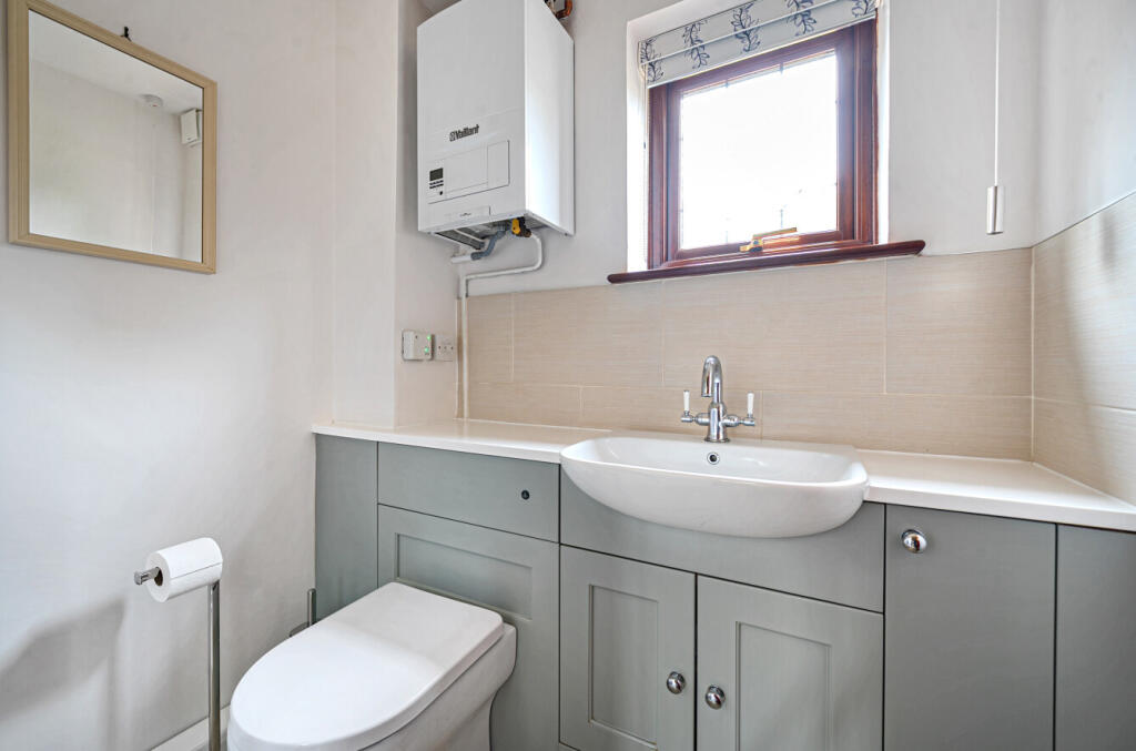 1336853-12-689c55...