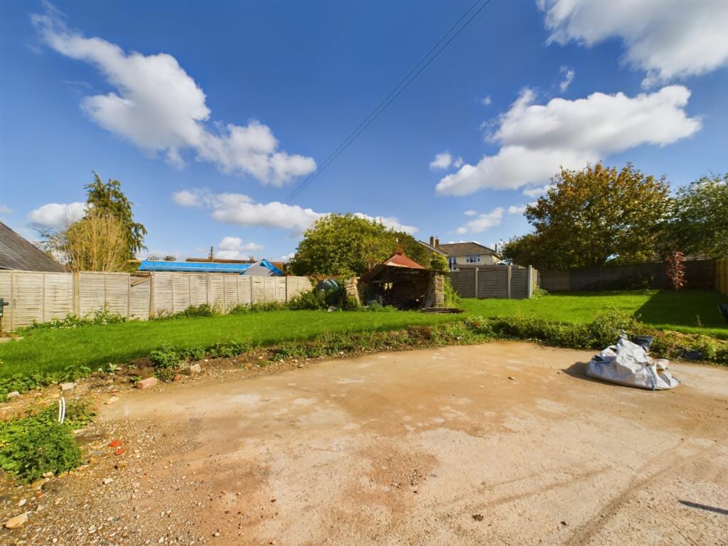 CAM01740G0-PR0279-STILL015