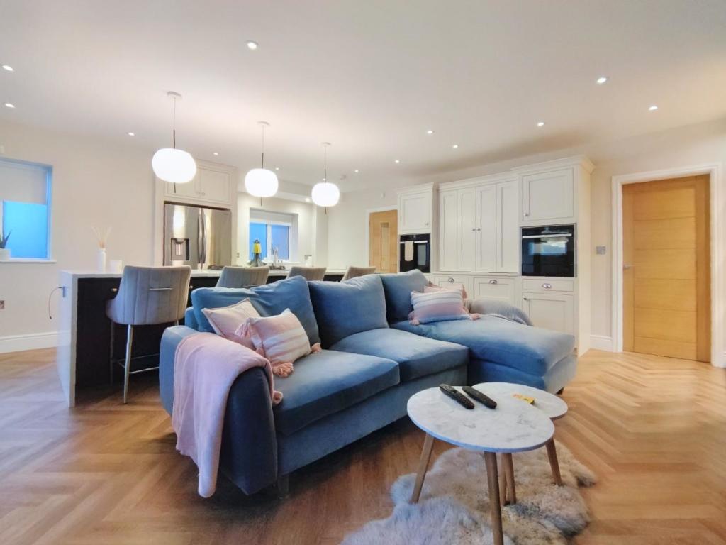 Open Plan Living Dining Kitchen