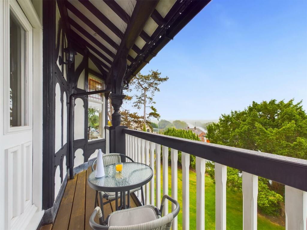 CAM01387G0-PR0078-ST