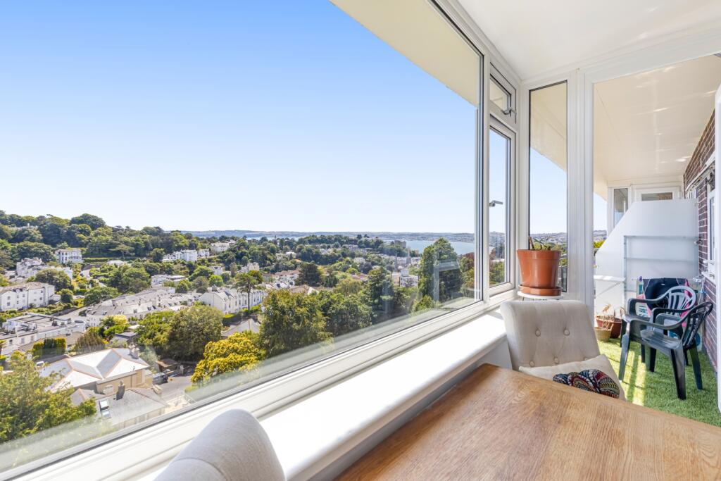 A20 - Flat 28, Holme Court Warrberry Road Torquay 