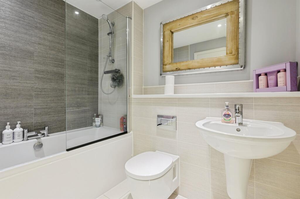 Bathroom 2 