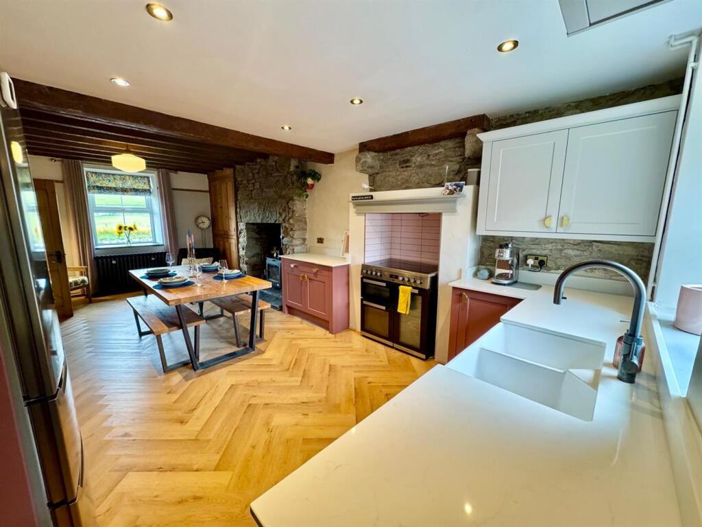 PHOTO-2025-09-05-07-37-33 (7).jpg