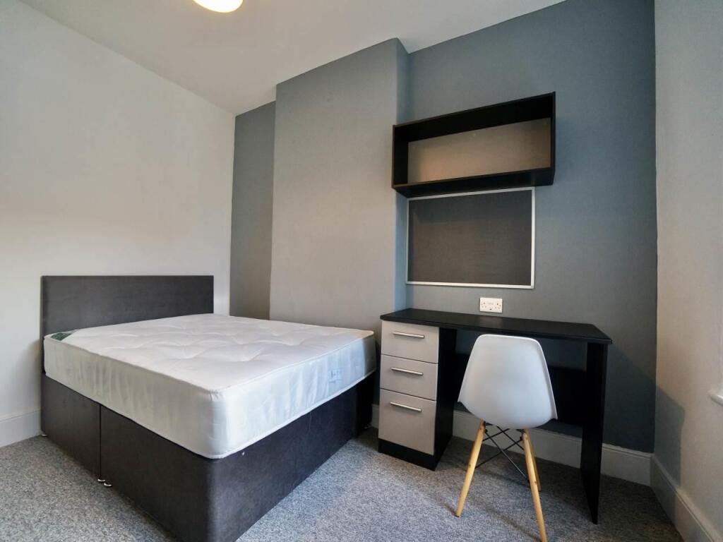 bed2.1.jpg