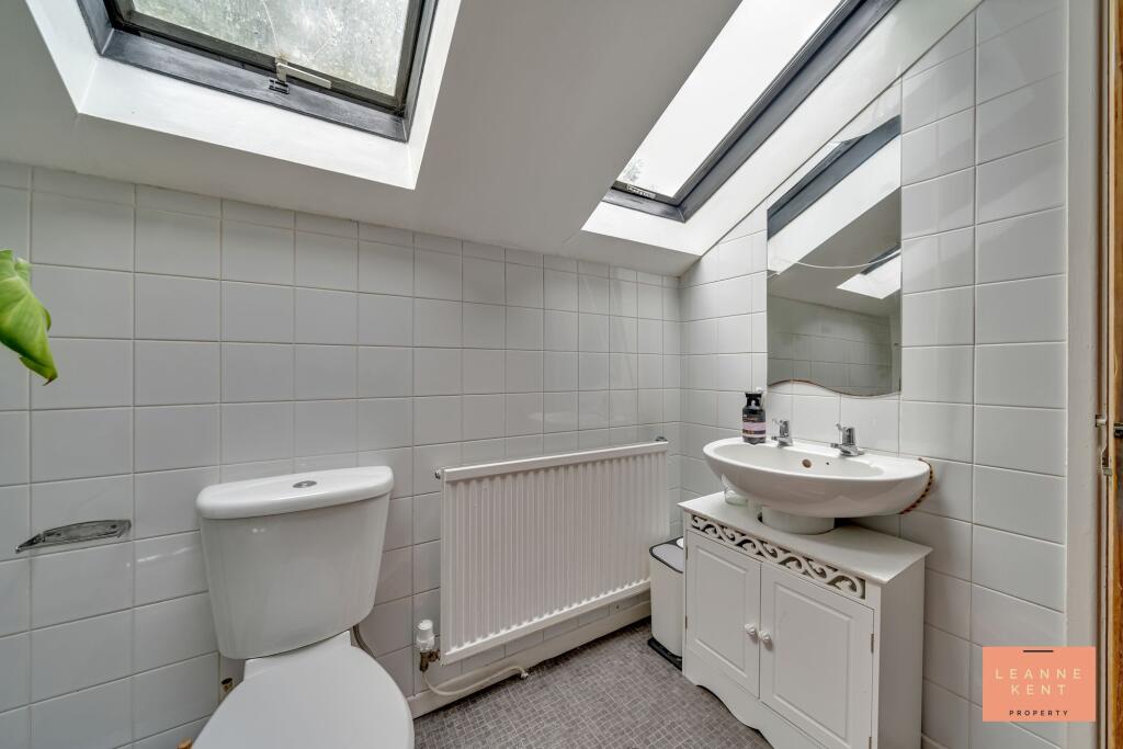 Shower Room/En Suite