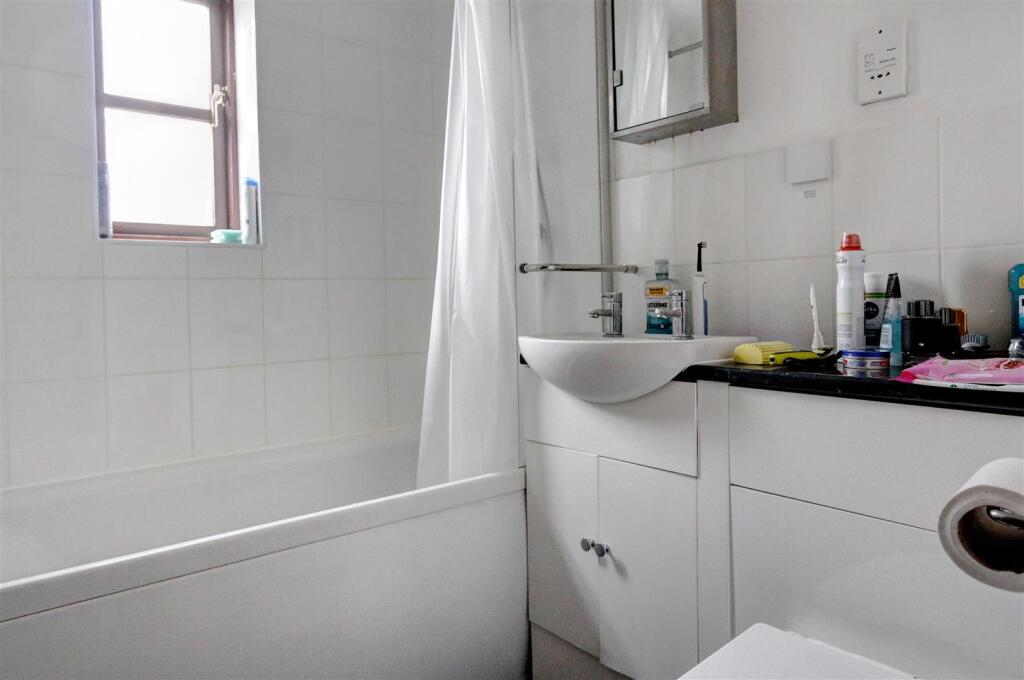 Bathroom.jpg