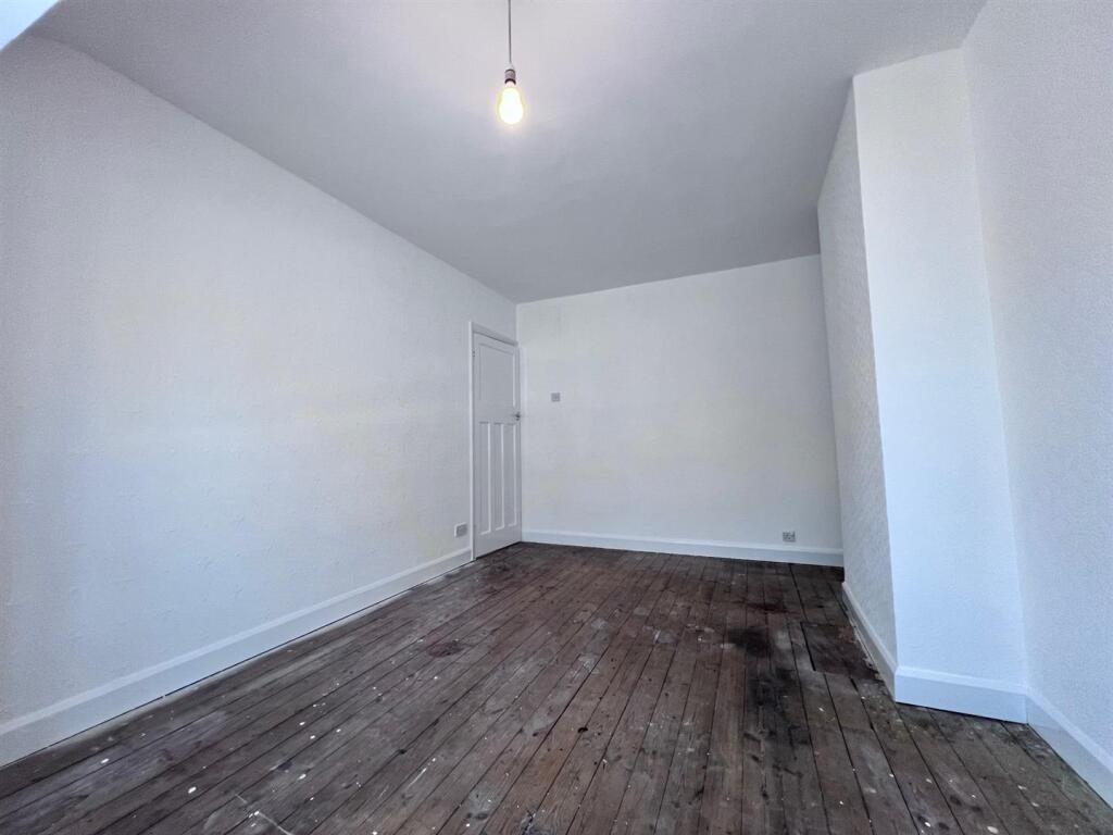 Front Bedroom Alt 1.jpg