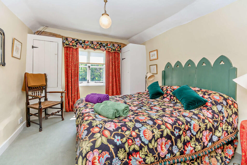 8652715-interior0...