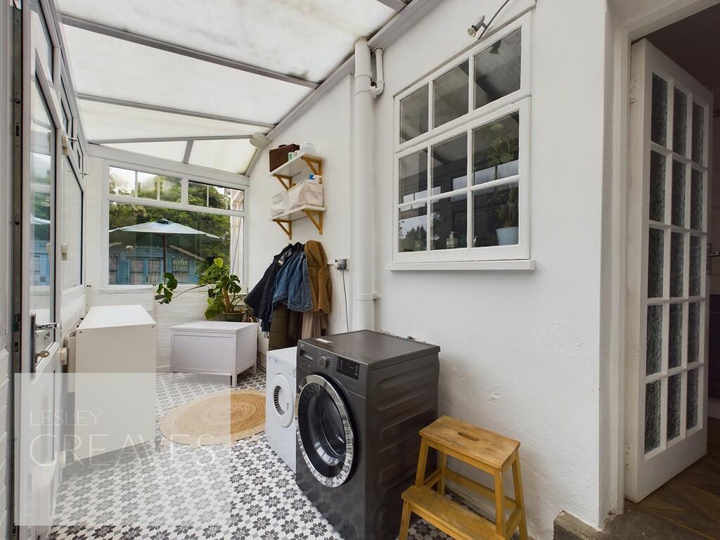 Utility Lean To