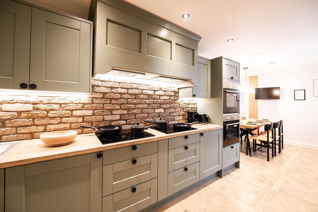 Kitchendownstairs19.jpg