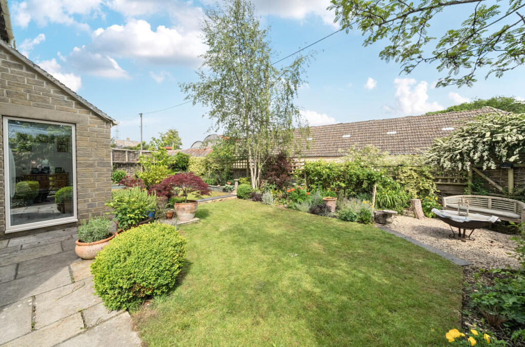 1297476-8-682f3ce...