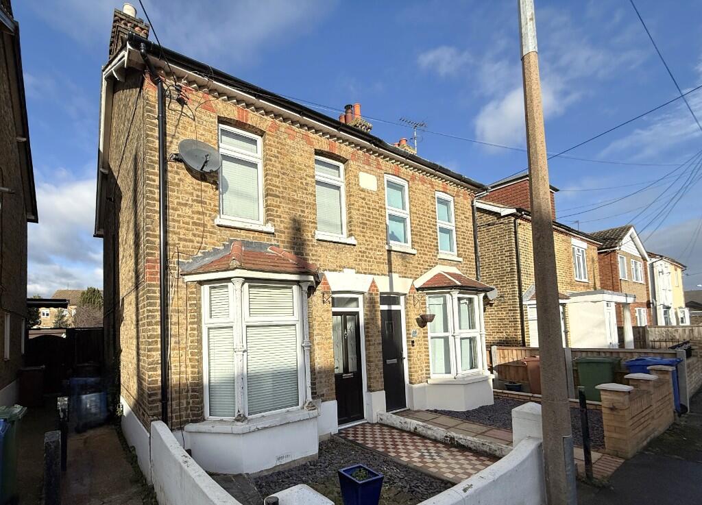 Salisbury Avenue, Stanford-Le-Hope, Essex, SS17