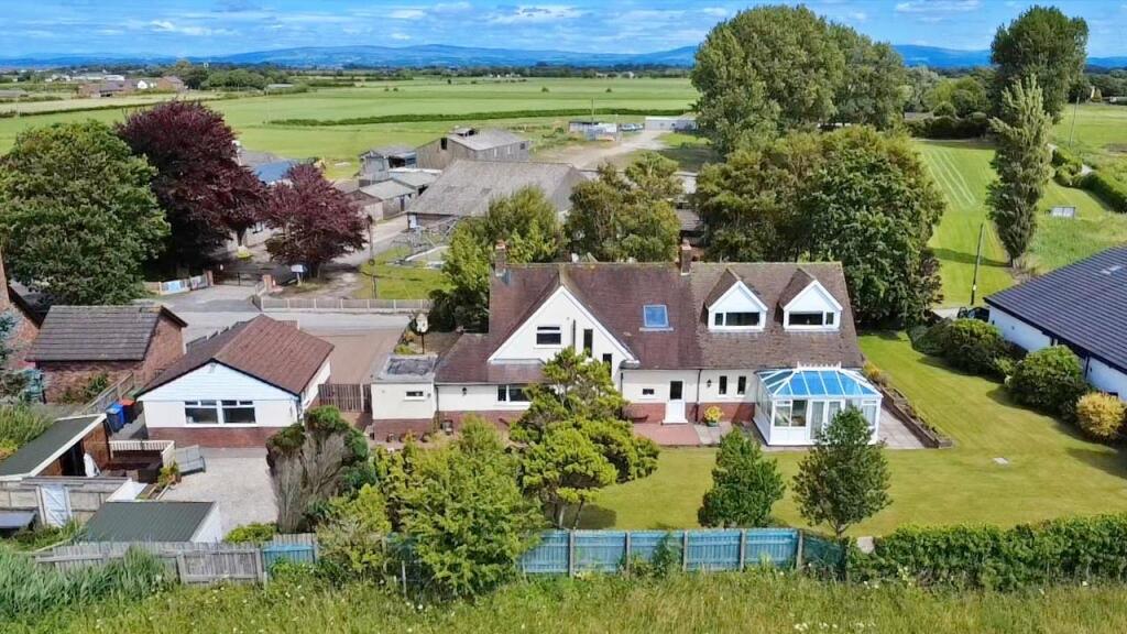 dji_fly_20250703_142258_0_1751548978405_photo_low_