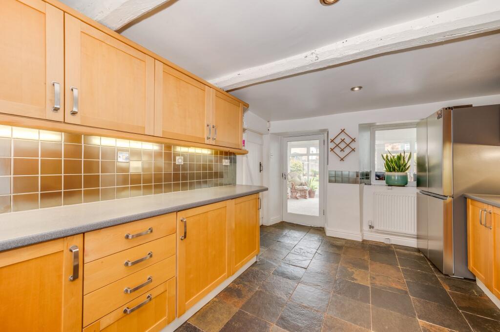 KITCHEN, DINING ROOM AND LOUNGE