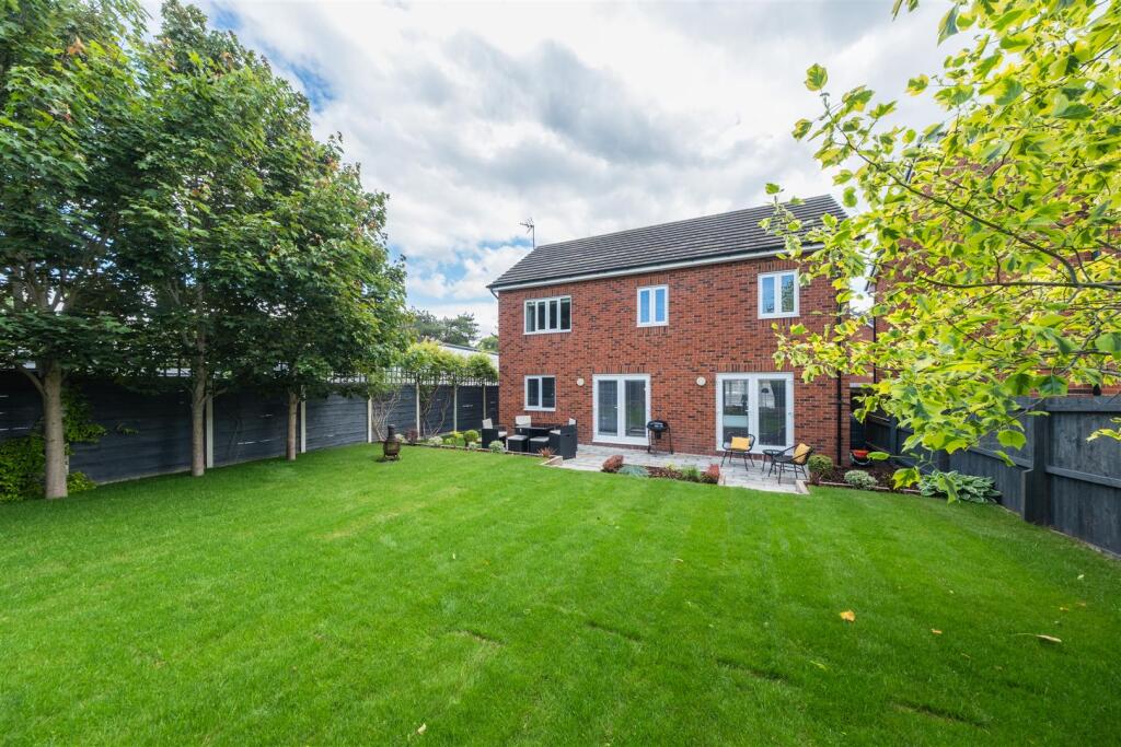 39 Shakerley Close-059.jpg