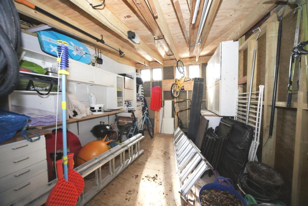 Shed