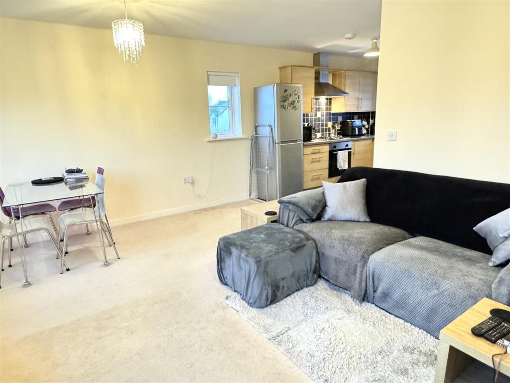 Kitchen Lounge Dinner