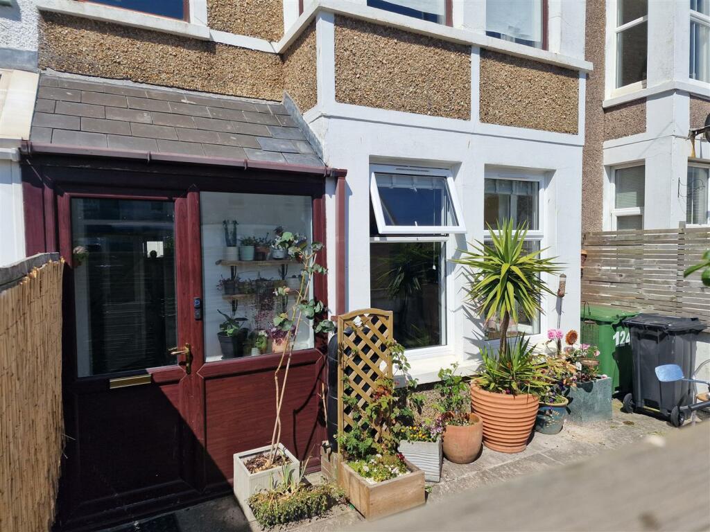 Shared front garden.