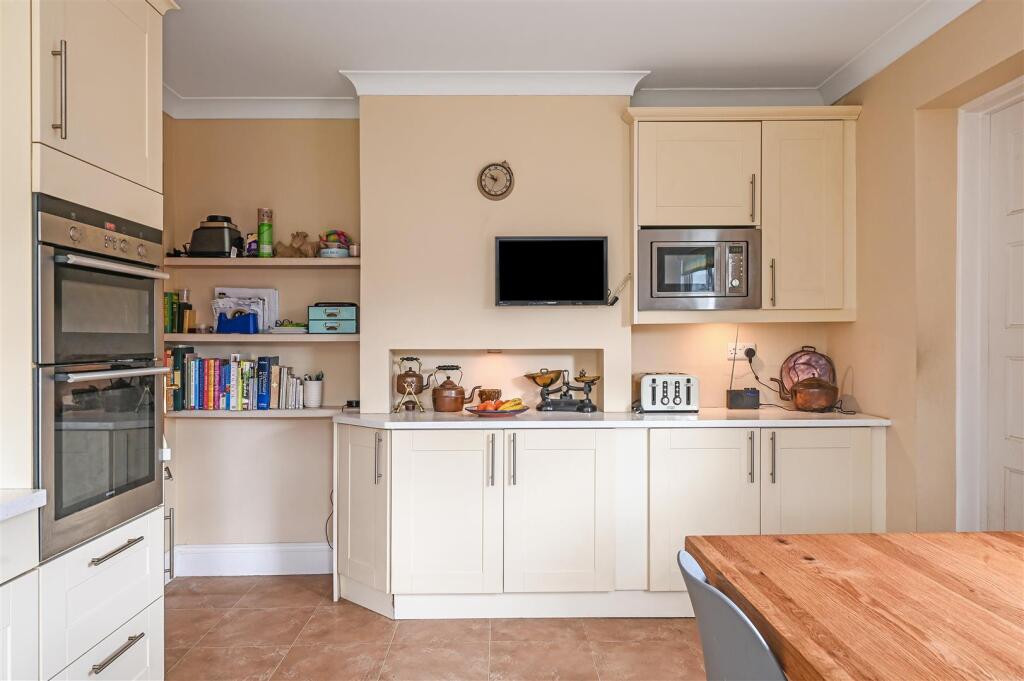 Kitchen/Breakfast Room