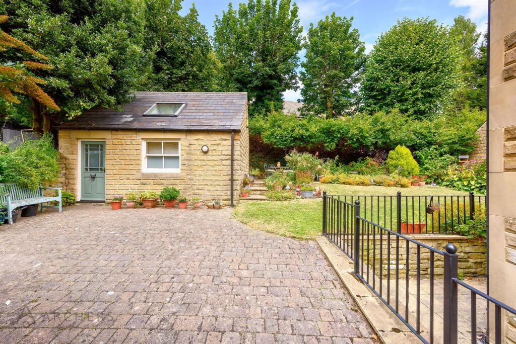 25TaptonMountClose(Exterior)-7.jpg
