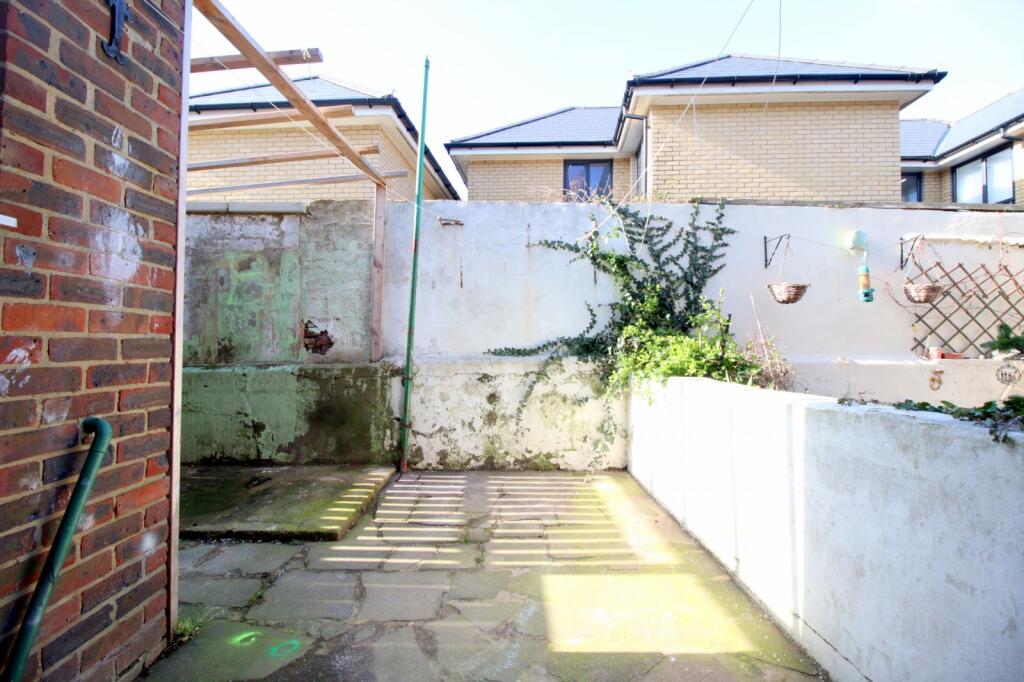 Courtyard garden