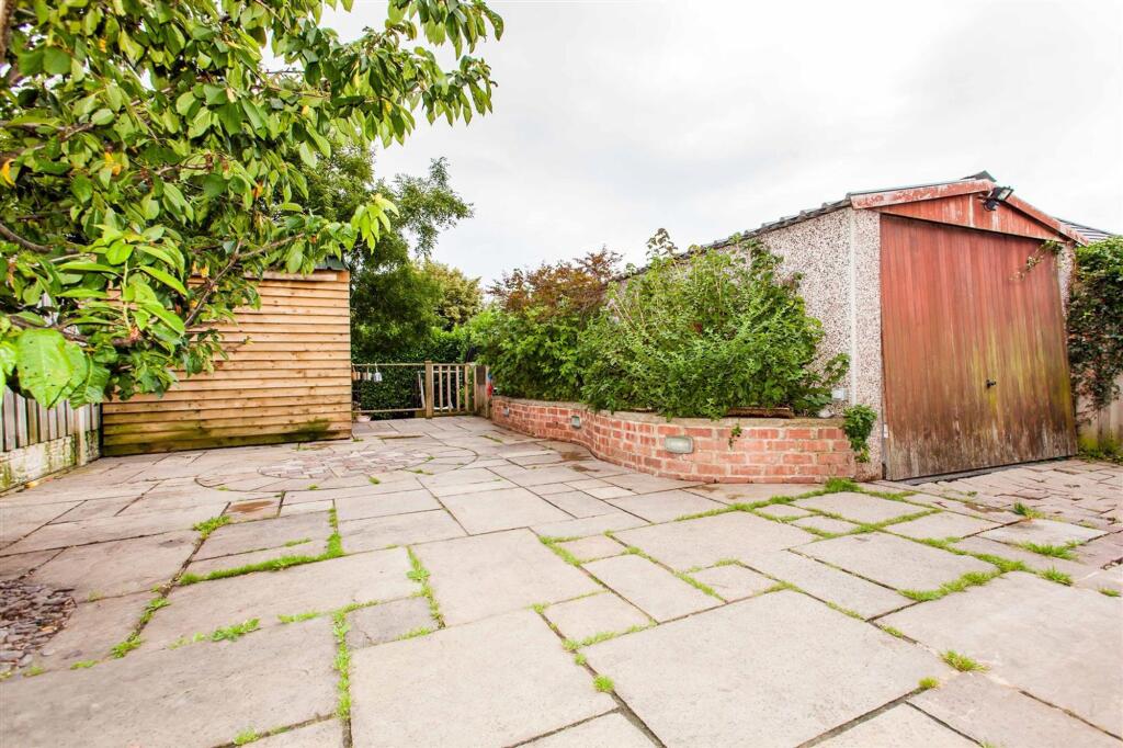 2 Houfton Road (2).jpg