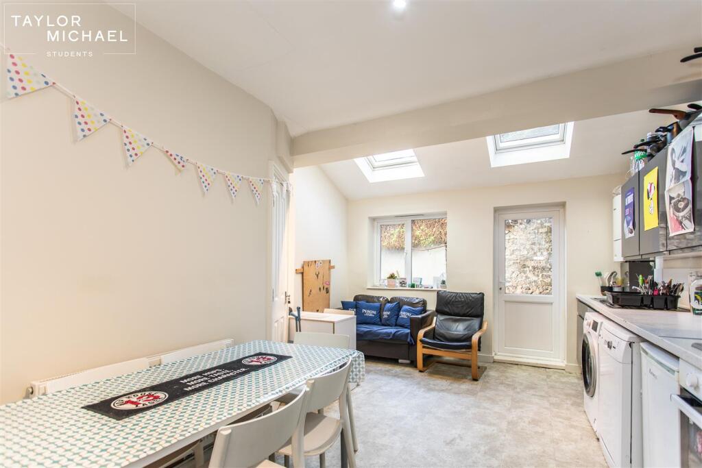 Dining / Living Room