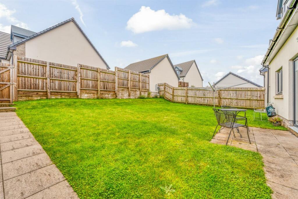 Rear Garden 1.jpg
