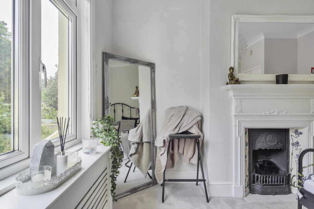 Flat 3, 5 Dale Road, Purley, CR8 2ED