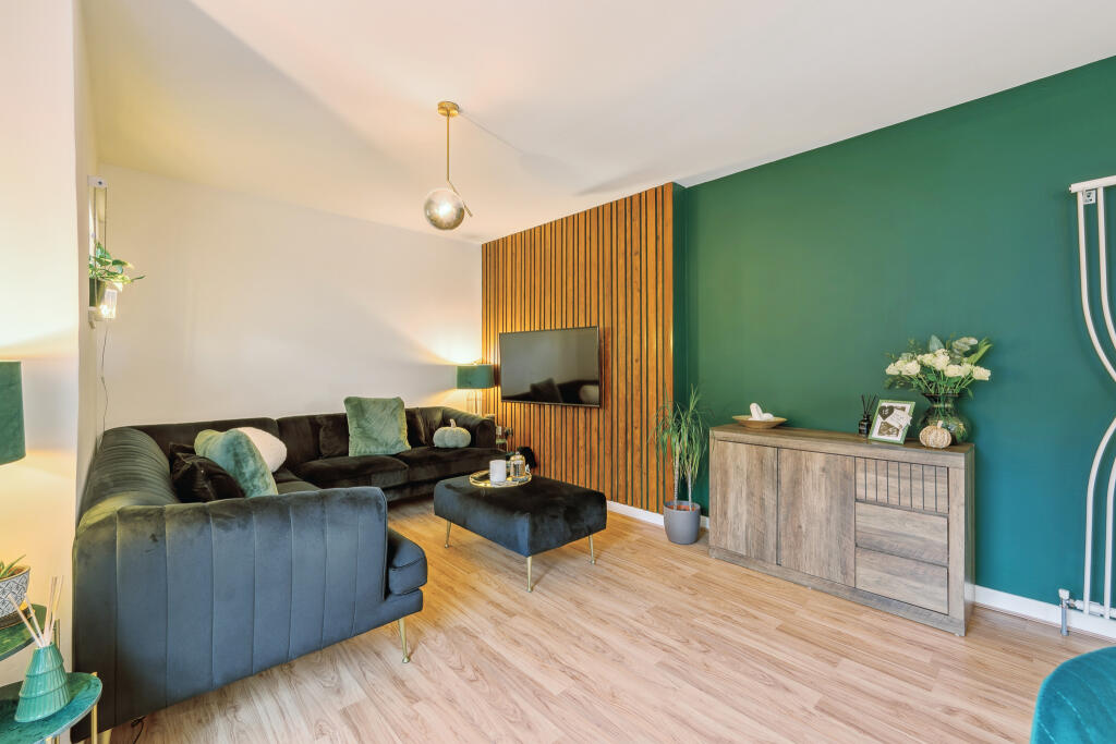 Lounge/ Dining Room