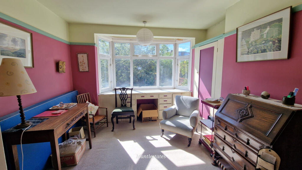 REAR BEDROOM