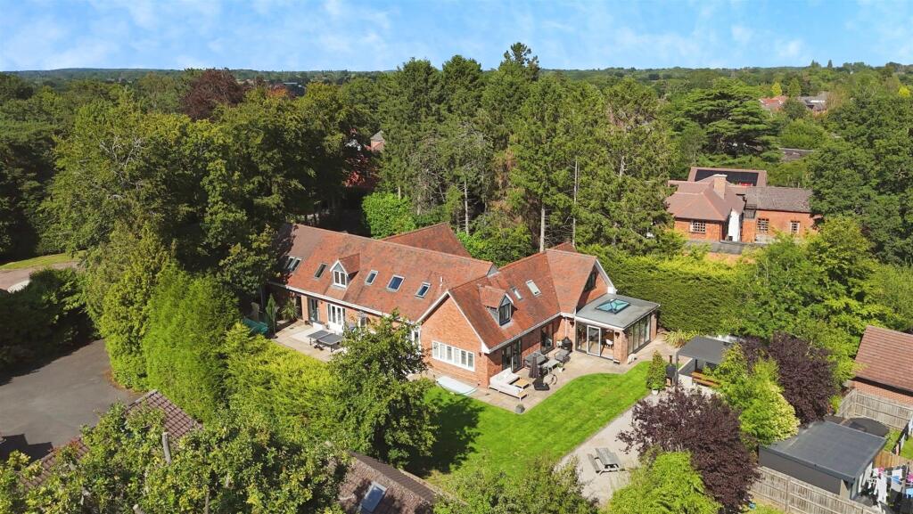 071b54b7--4D02-BB16-E30AE6147629-46764-00000FEE01A