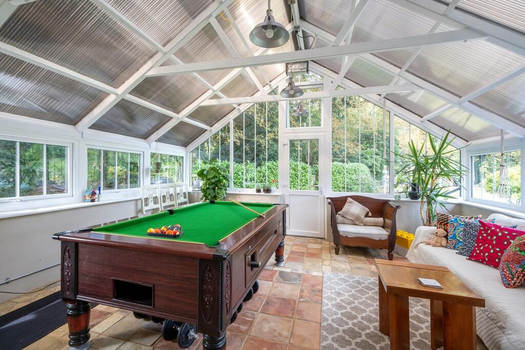 1440px-Elm Farm H...