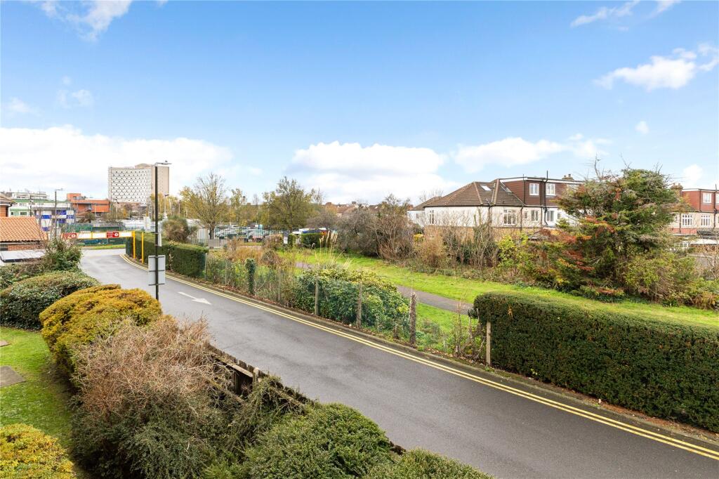 Harland Close, London, SW19