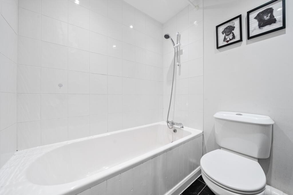 1385585-11-692dbd989d2a1