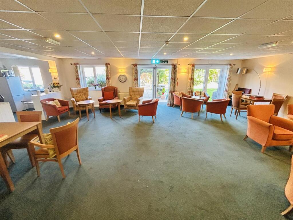 01323 438506