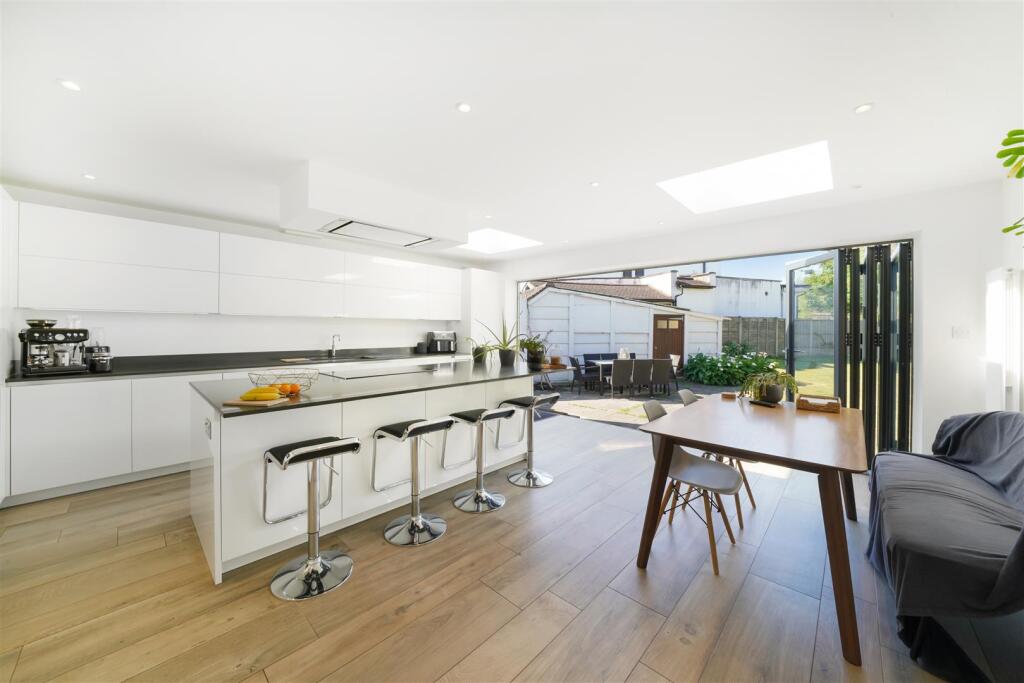 39 Audrey Gardens - O0PIeyaaEtzQCQk1acfX.jpg