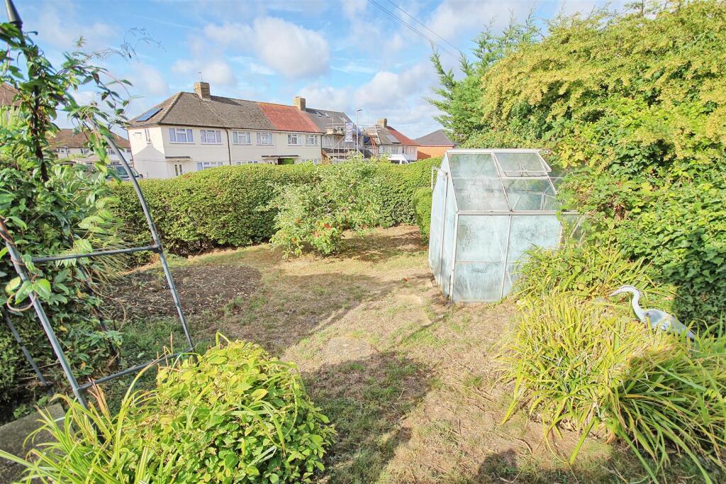 REAR AND SIDE GARDENS