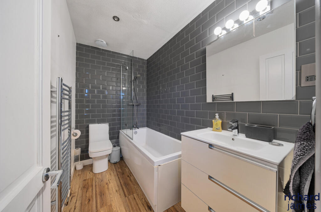 8067c60820744f2f88f17806b313a068