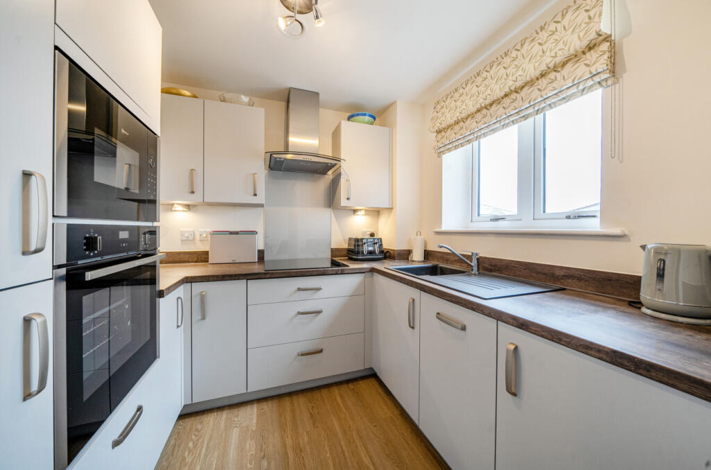 1317952-7-68762cf...