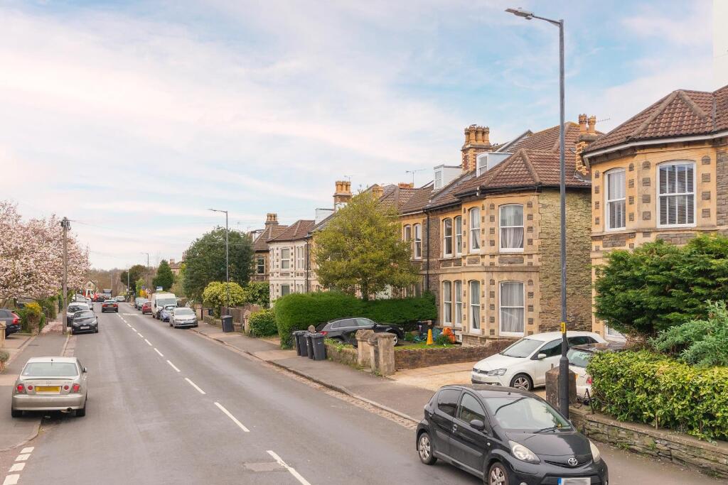 F1F0F1CRSA - External A.jpg