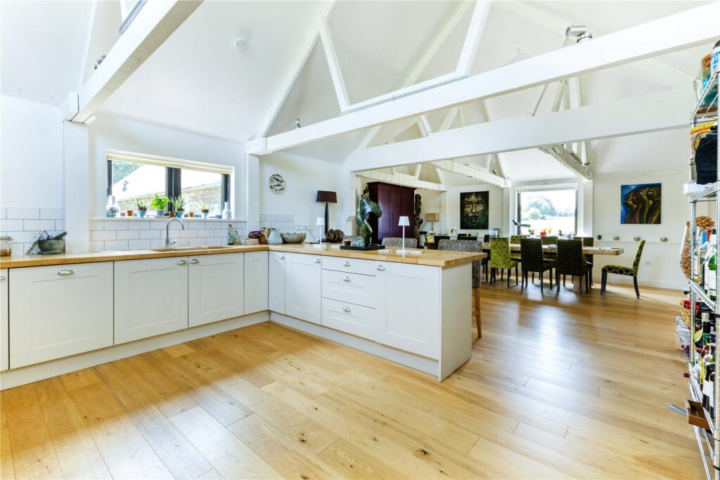 Kitchen/Dining