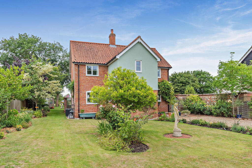 8657340-exterior1...