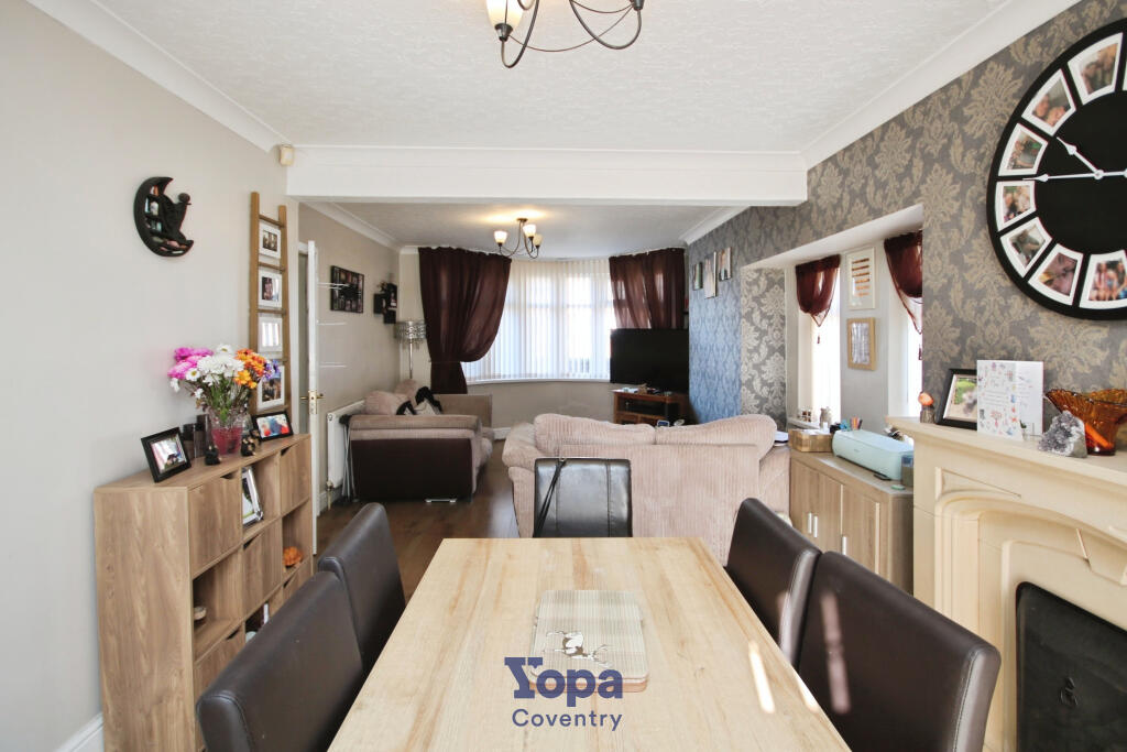 26b6cd8e-Lounge 20Diner 202.JPG