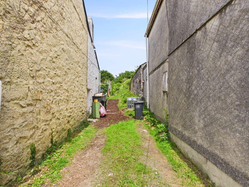 Parking/Outside