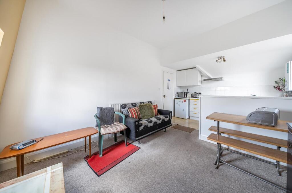 Kitchen Reception.jpg