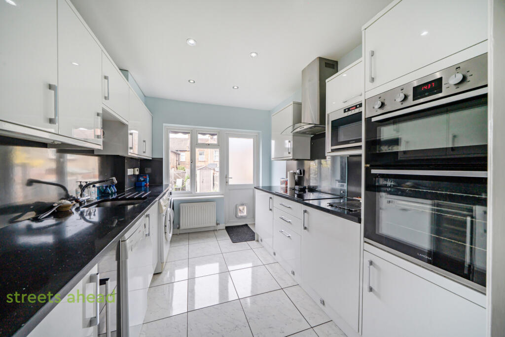 ae5b7aa3-777b-4f6...