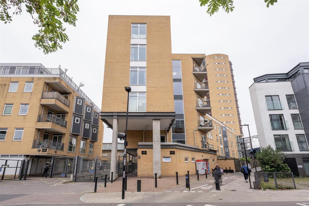 Martello Street, E8